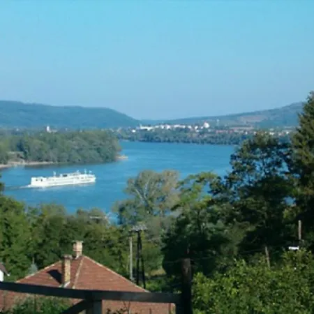 Dunakavics Apartman 4 *