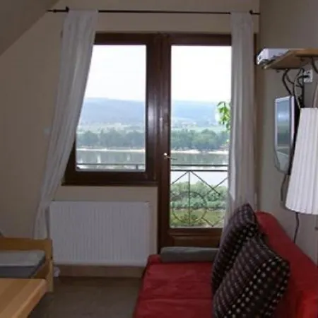 Dunakavics Apartman 4 *